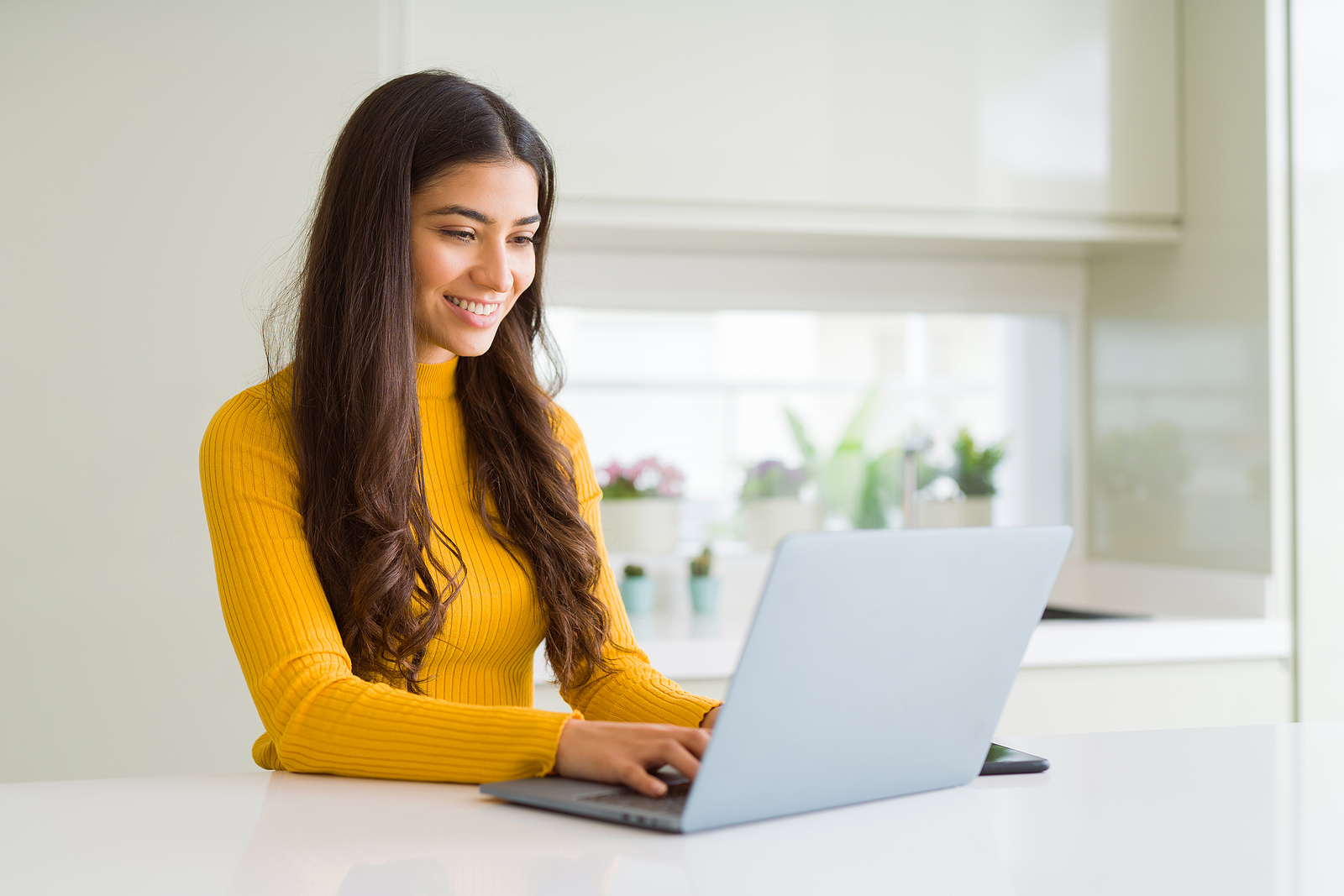 Job Candidate Creates A Thank You Note After Her Interview